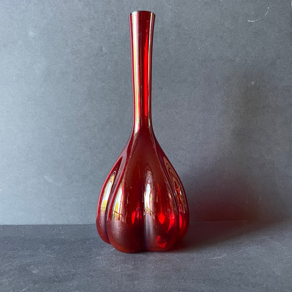 Gullaskruf, Arthur Percy, red bottle vase