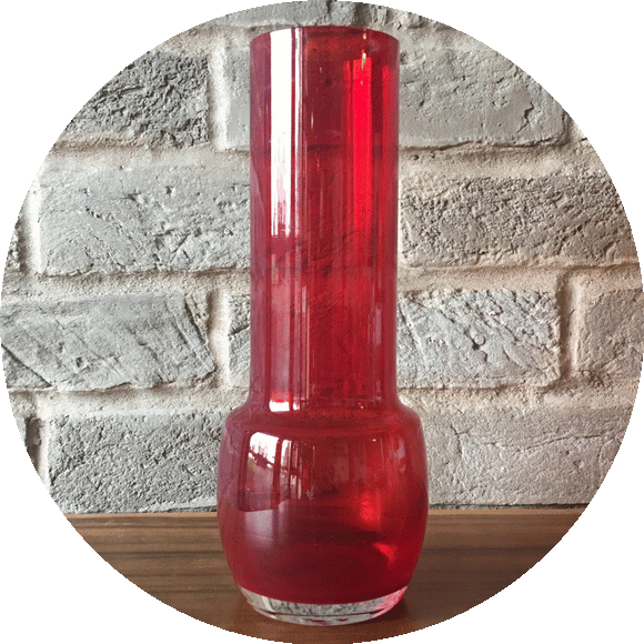 Finnish Glass Vase design no 1483 - red - by Riihimaki