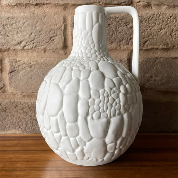 256 Kaiser Bisque Porcelain Vase, Pebble/Snakeskin Design