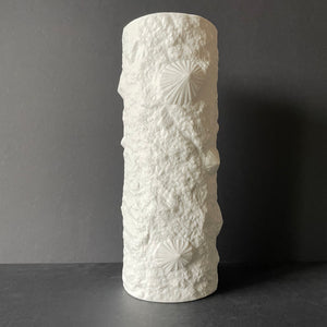 Hutschenreuther bisque cylindrical Vase, Shell Design