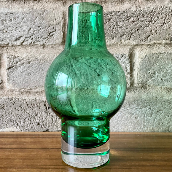 Riihimäen Lasi Oy / Riihimaki Glass Vase, green, shape 1371