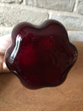 Elme Glasbruck ‚Melon‘ vase, ruby red