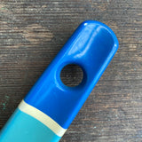 Skyline Vintage Whisk, blue handle
